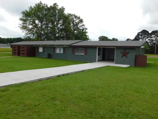 300 S Main Street, Springhill, LA 71075