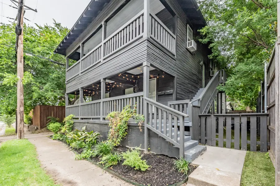 1409 W Allen Avenue, Fort Worth, TX 76110 - #2