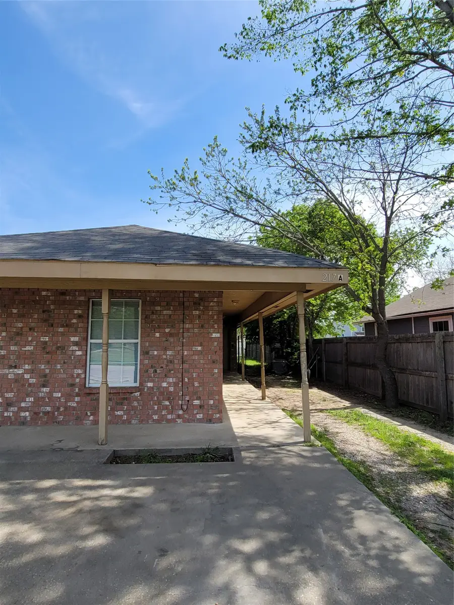 217 E Craven Avenue #A & B, Lacy Lakeview, TX 76705 - #2