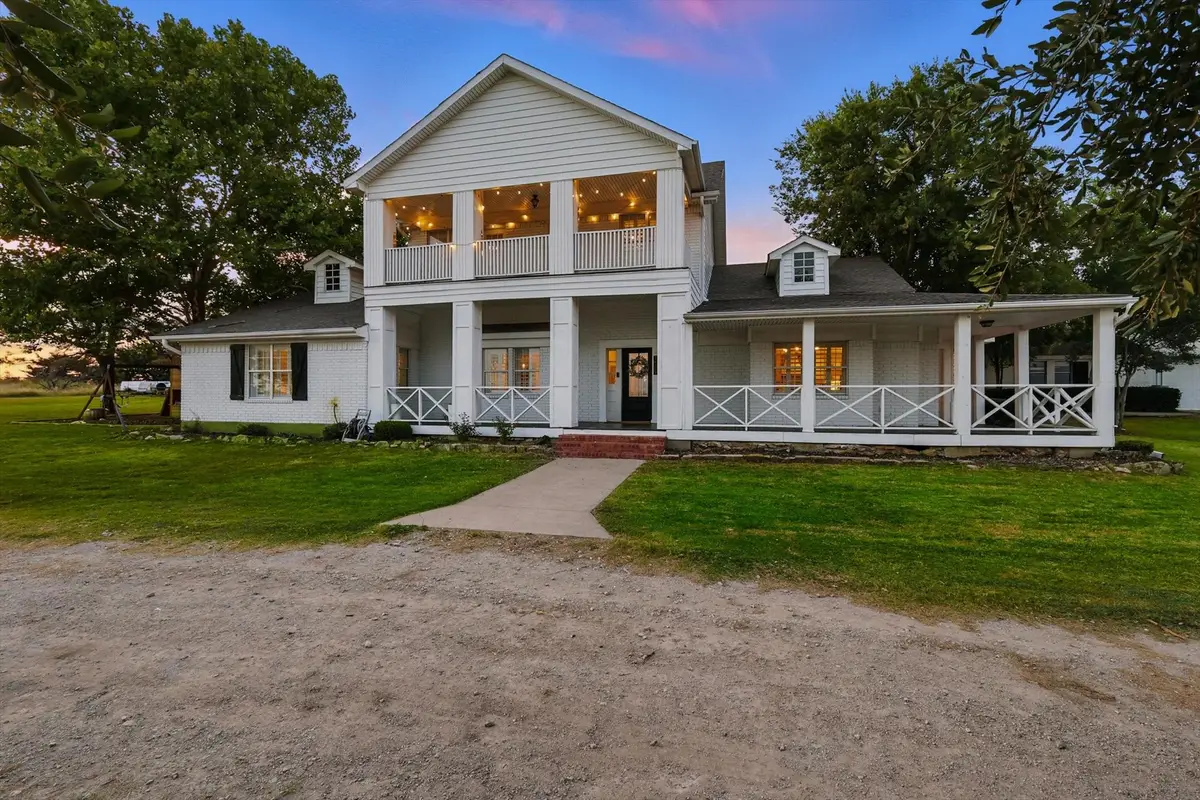 185 Quail Run Court, Decatur, TX 76234 - #1