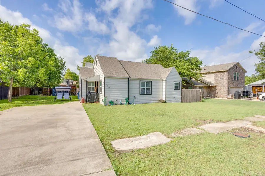 109 W Purdom Avenue, Alvarado, TX 76009 - #3