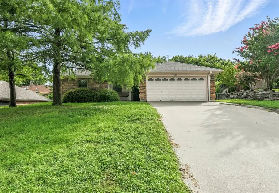 602 Valleyridge Court, Decatur, TX 76234 - #2