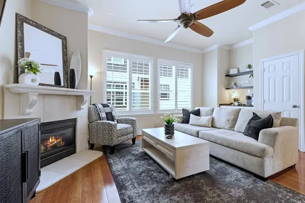 4058 Buena Vista Street #E, Dallas, TX 75204