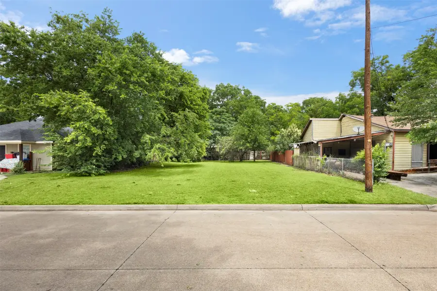 205 Thompson Street, Waxahachie, TX 75165 - #2