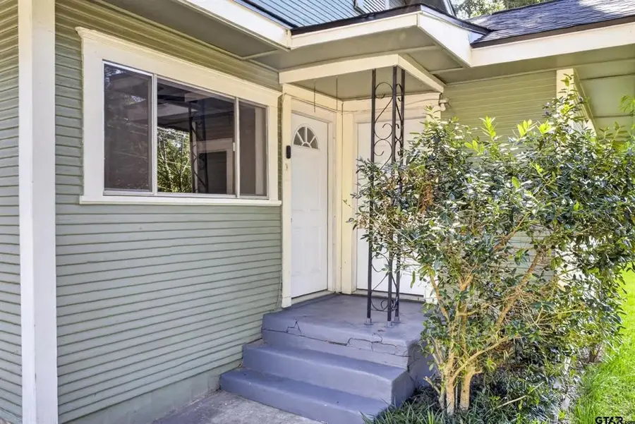 101 E College Street, Big Sandy, TX 75755 - #2