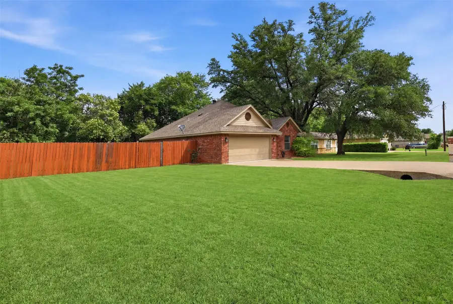 1508 Cheyenne Trail, Granbury, TX 76048 - #3