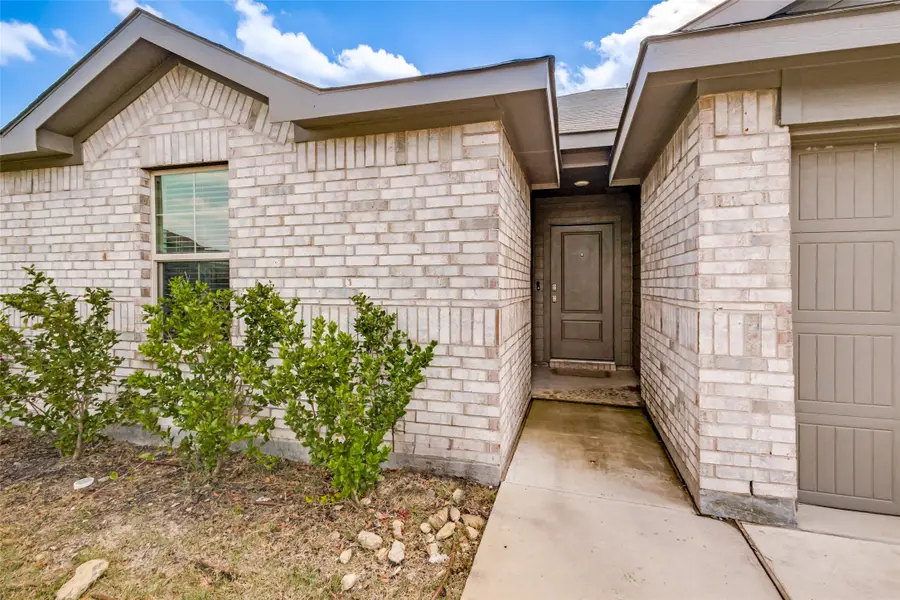 621 Spaulding Street, Justin, TX 76247 - #2