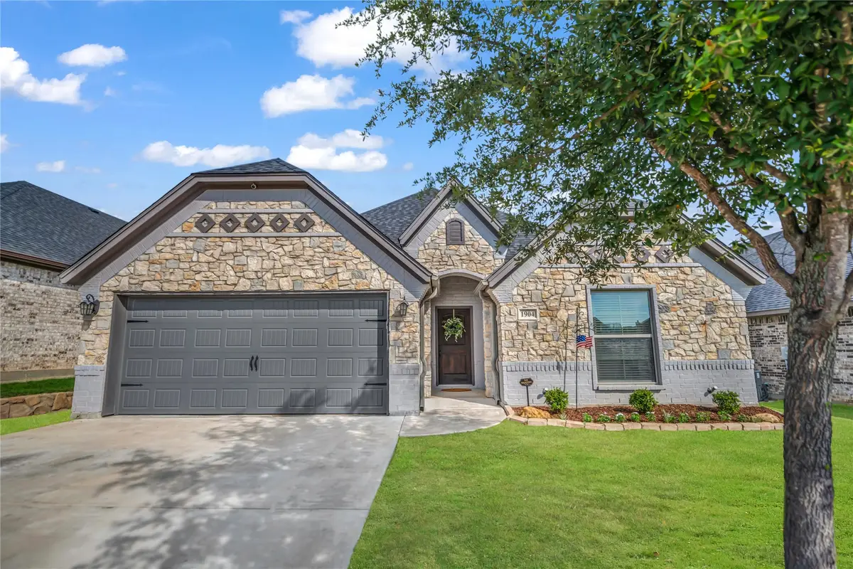 1904 Town Creek Circle, Weatherford, TX 76086 - #1