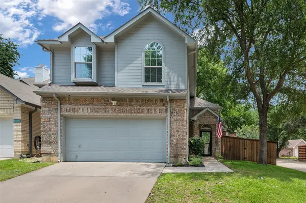 4132 1 Place Lane, Flower Mound, TX 75028