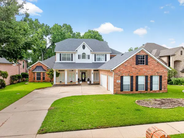 328 Leeward Circle, Azle, TX 76020