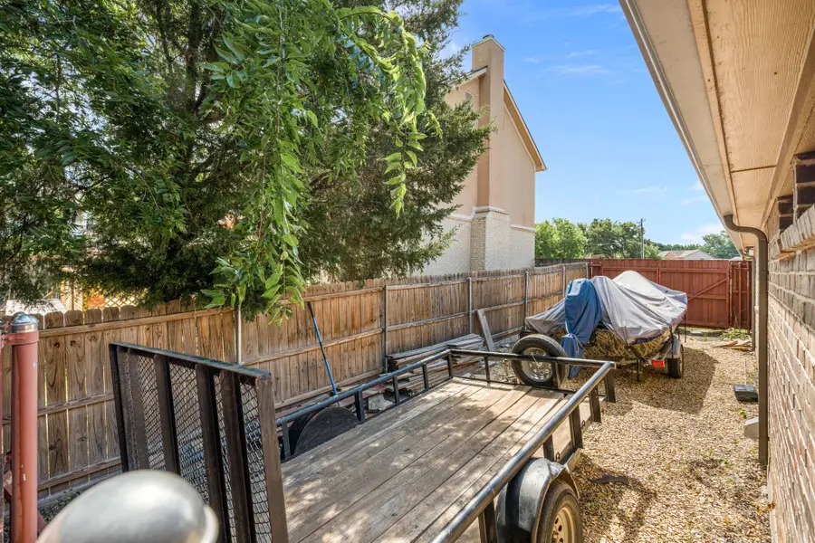 606 Hillside Circle, Little Elm, TX 75068 - #2