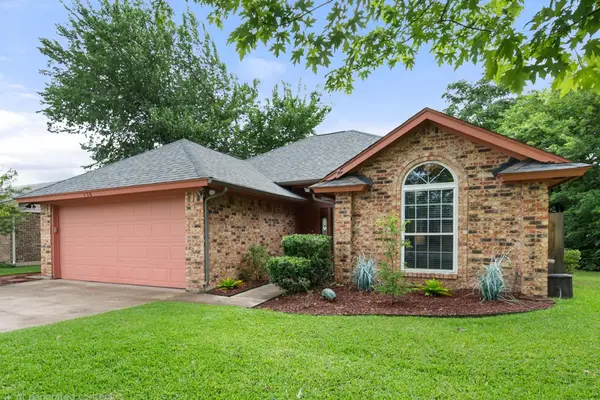728 Saddle Road, White Settlement, TX 76108