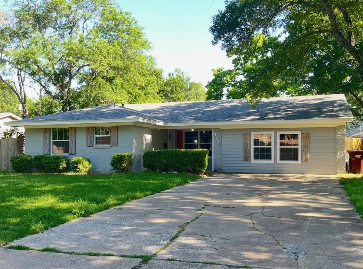 302 Glen Oaks Road, Bonham, TX 75418 - #1