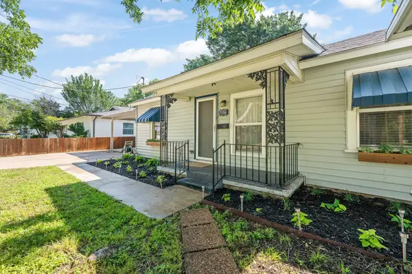 602 Harrisdale Avenue, River Oaks, TX 76114