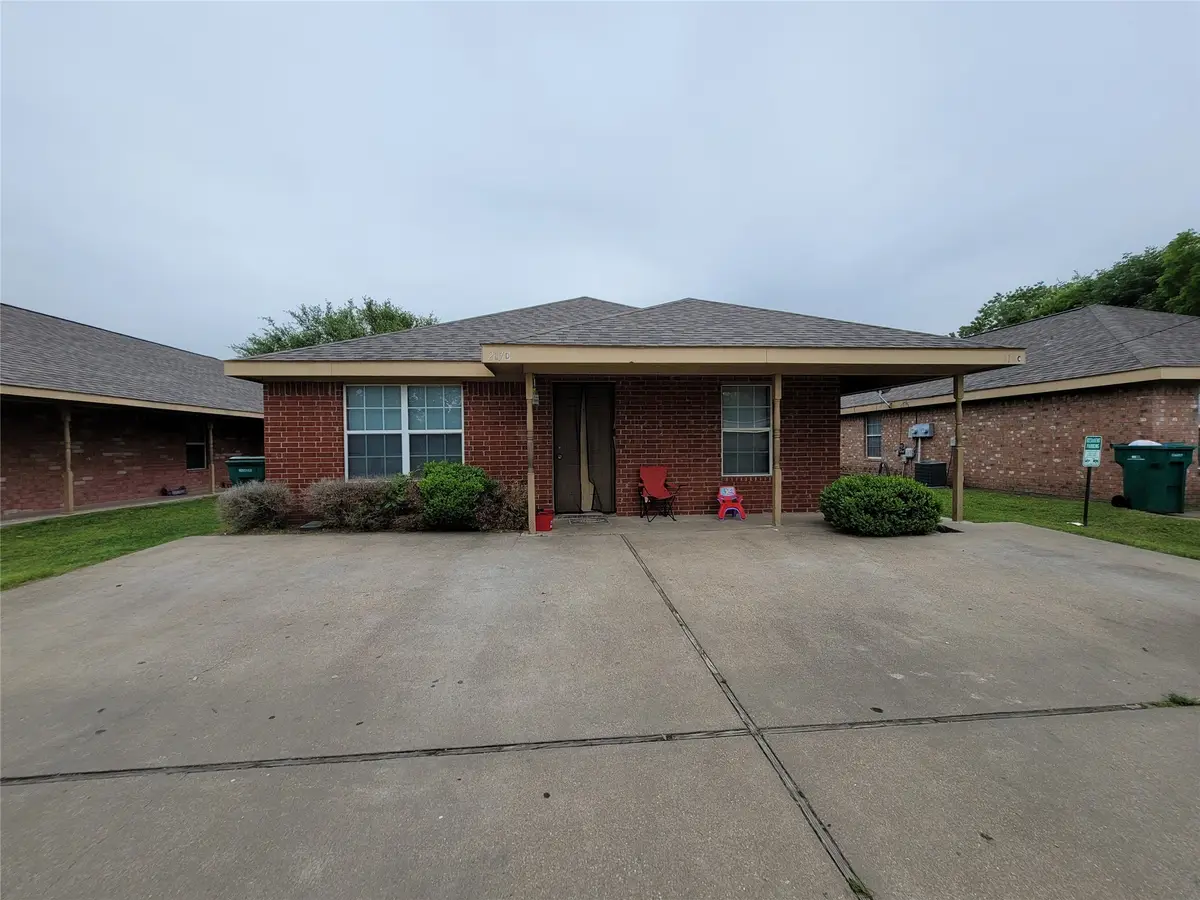 217 E Craven Avenue #C & D, Lacy Lakeview, TX 76705 - #1