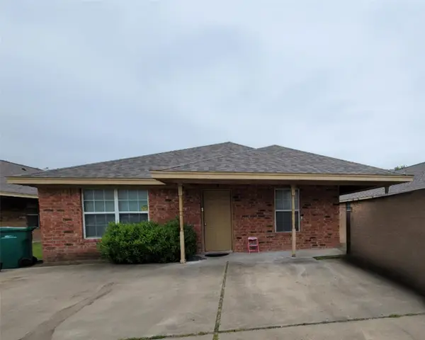 231-233 E Craven Avenue, Lacy Lakeview, TX 76705