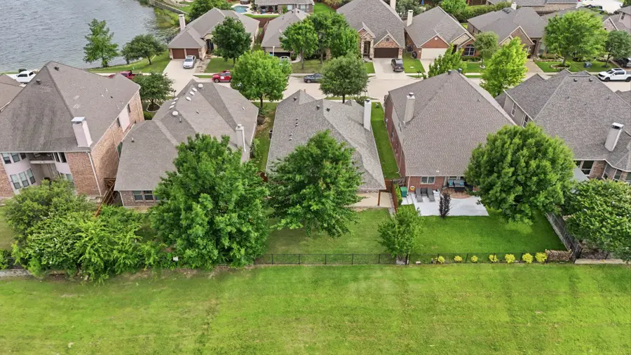 4521 Lakeside Hollow Street, Justin Roanoke, TX 76262 - #2