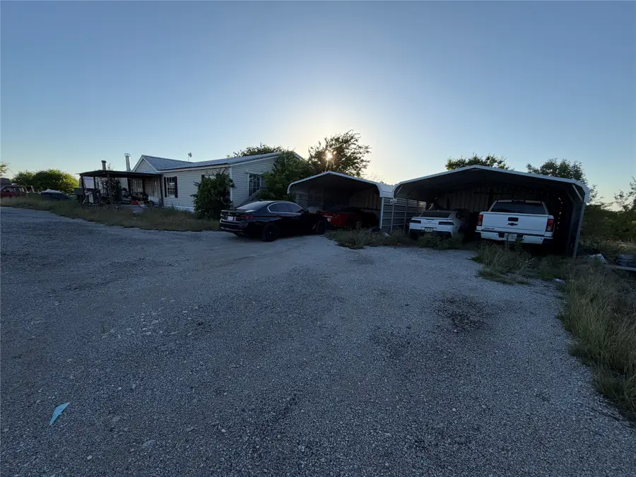 280 Coyote Trail, Rhome, TX 76078 - #2