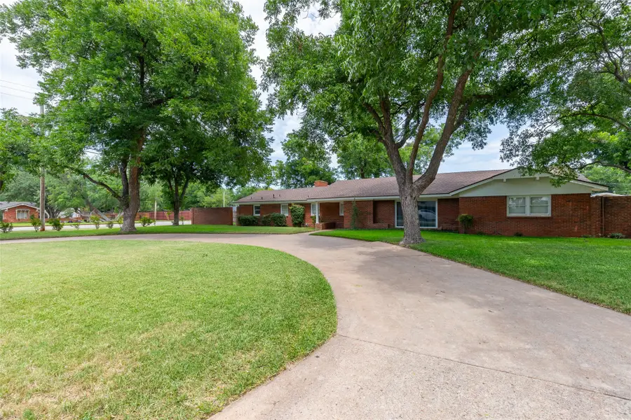 1401 Woodridge Drive, Abilene, TX 79605 - #2