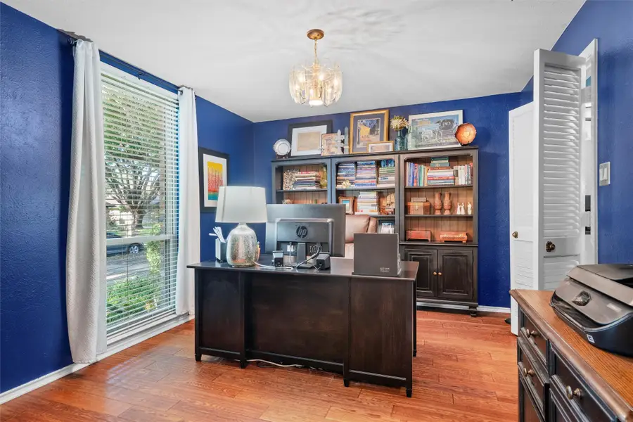 605 Hinsdale Drive, Arlington, TX 76006 - #2