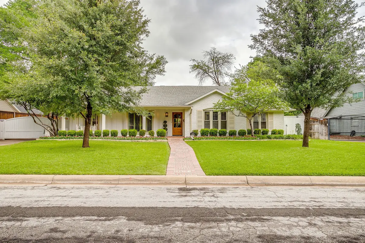 4208 Glenwood Drive, Fort Worth, TX 76109 - #1