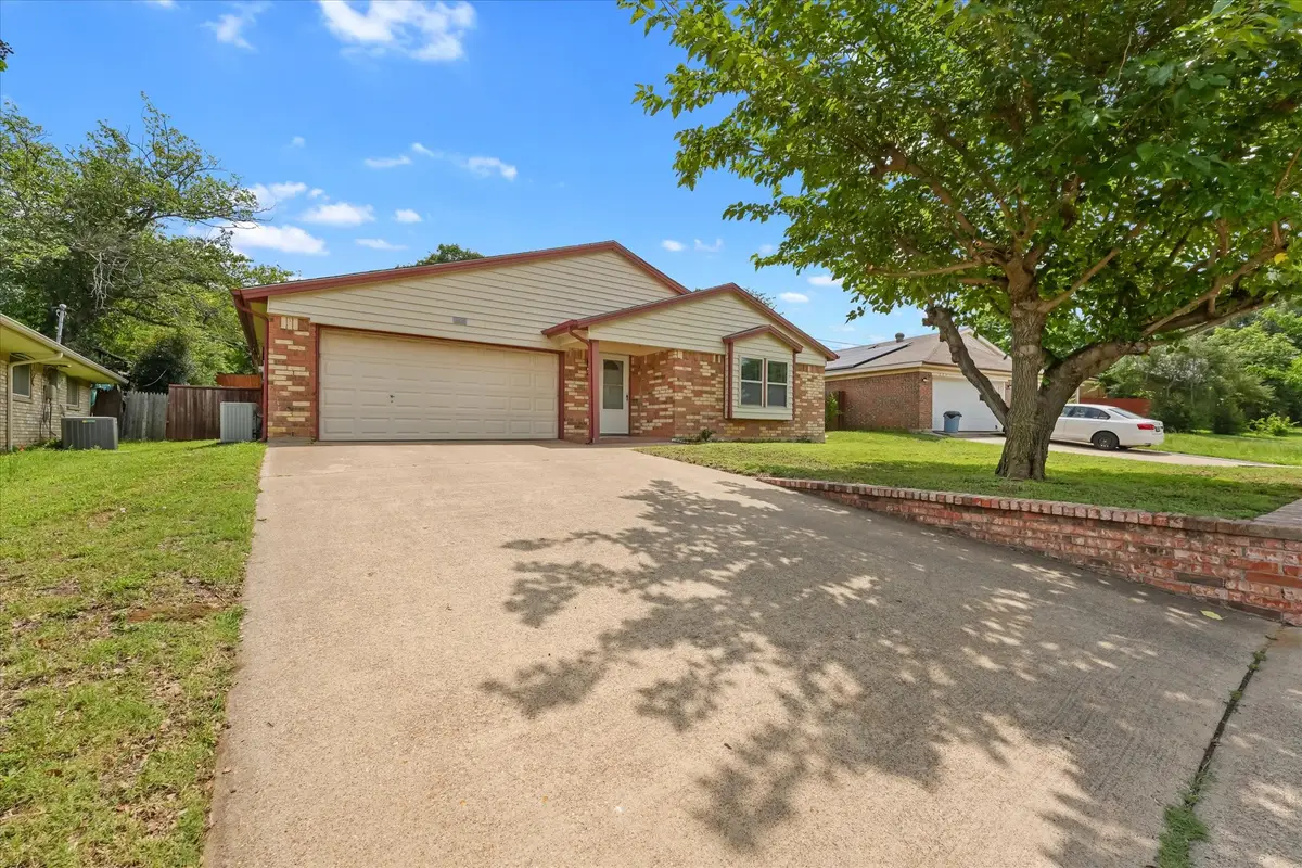 1926 Creek Wood Court, Irving, TX 75060 - #1