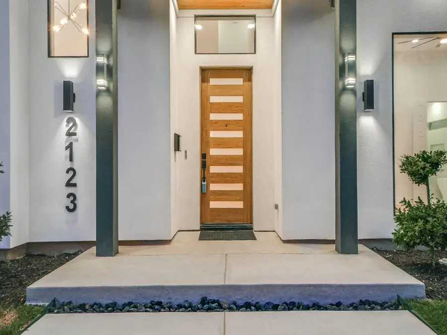 2123 Southerland Avenue, Dallas, TX 75203 - #2