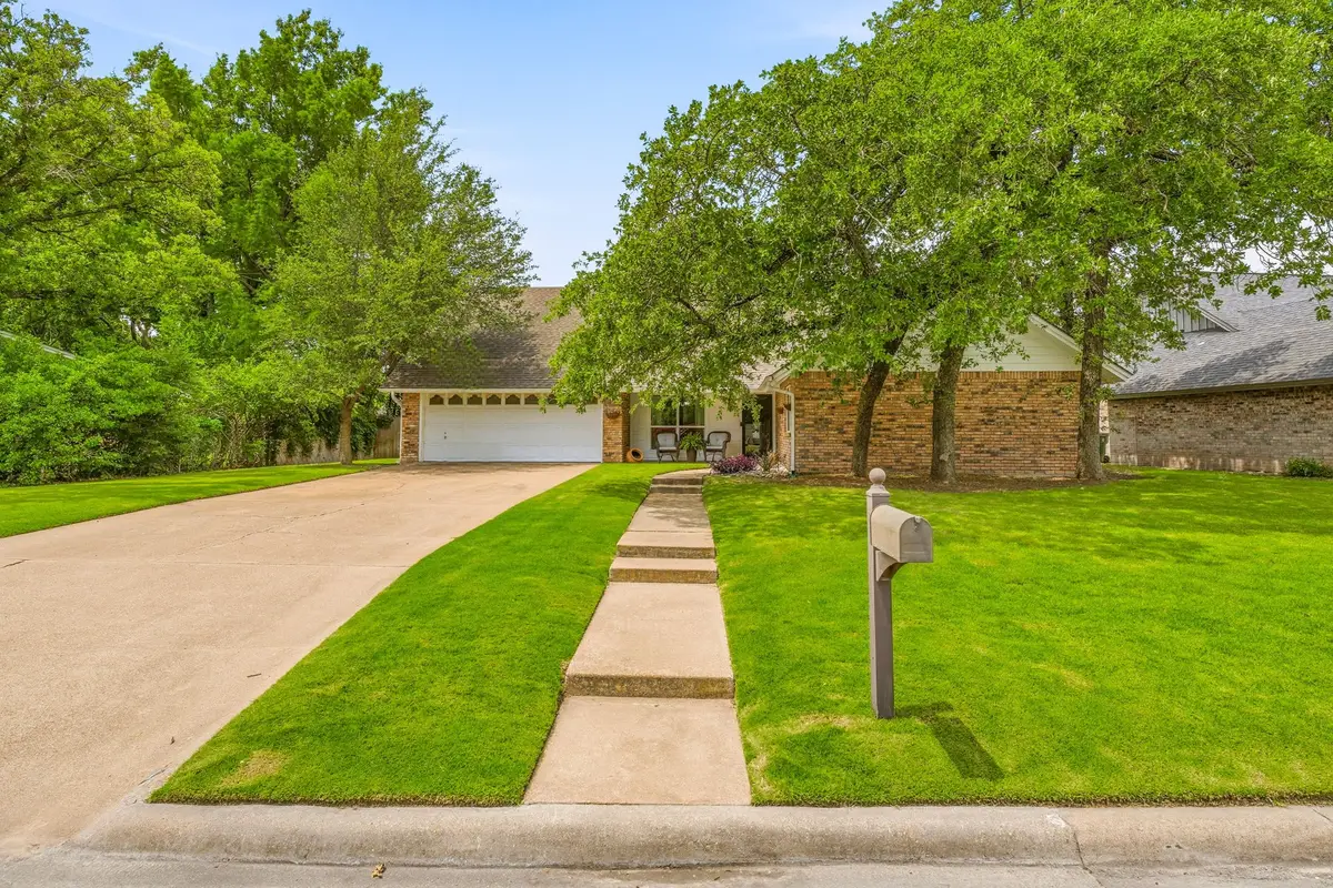 980 N Charlotte, Stephenville, TX 76401 - #1