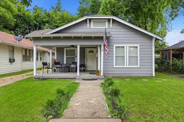 2518 Gladstone Drive, Dallas, TX 75211