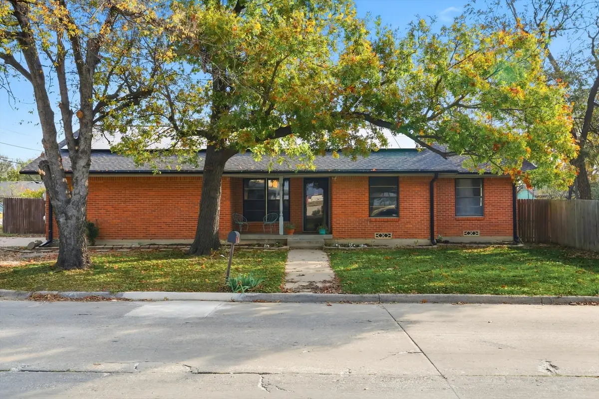 612 N 10th Street, Sanger, TX 76266 - #1