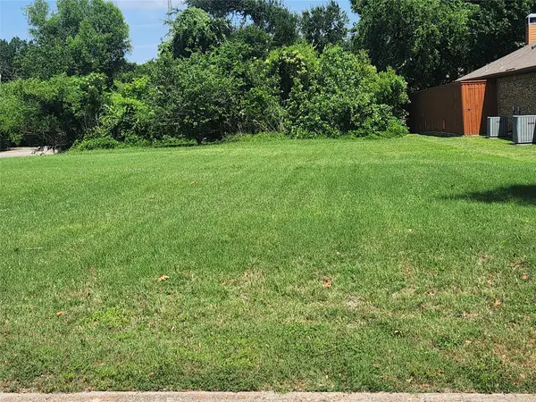10124 Candlebrook Drive, Dallas, TX 75243