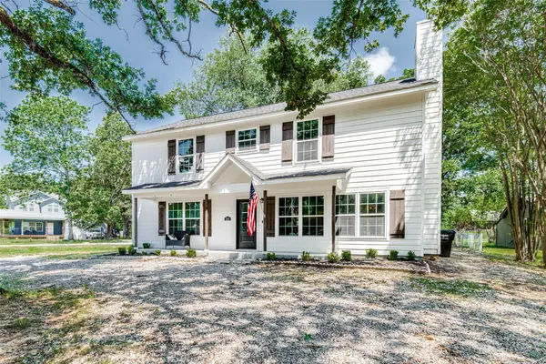 200 Lakeside Drive, West Tawakoni, TX 75474