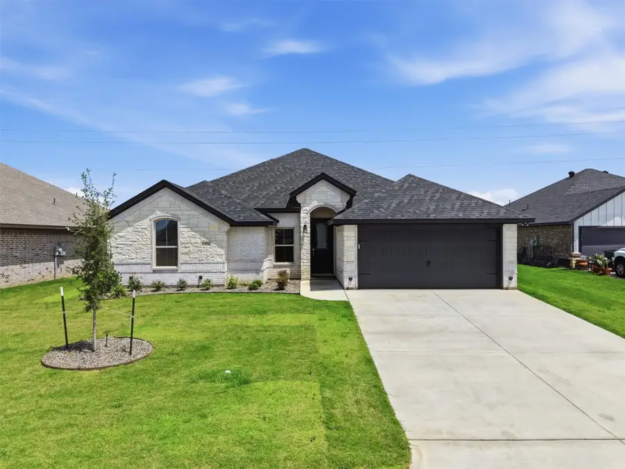 1354 Oleander Drive, Tolar, TX 76476 - #2