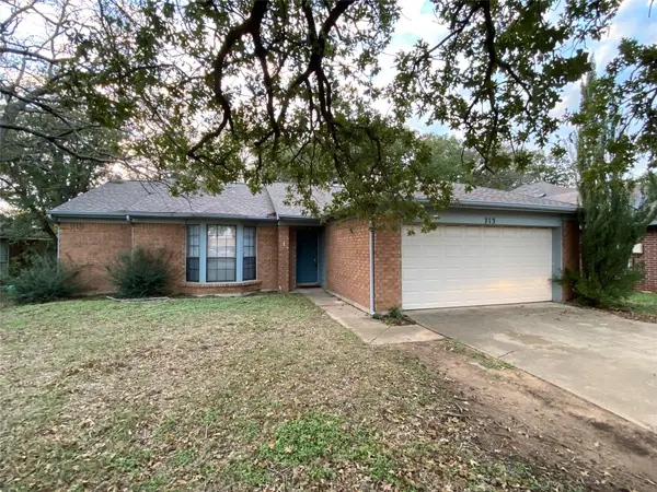 713 Mack Drive, Denton, TX 76209