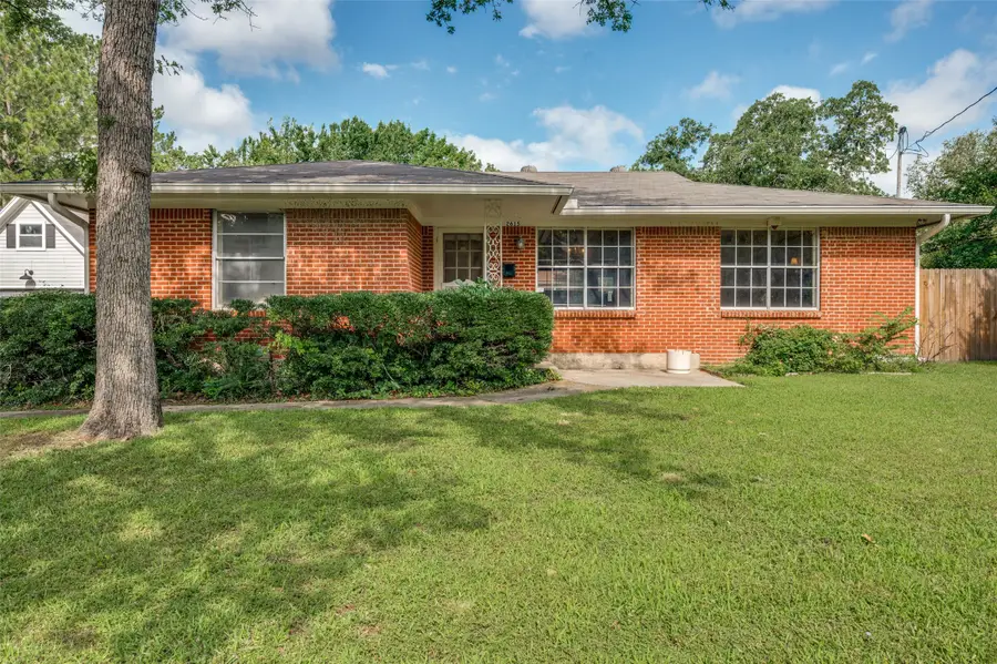 2615 Glenwood Lane, Denton, TX 76209 - #2