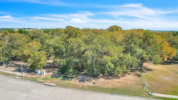 133 Falcon Point Drive, Heath, TX 75032