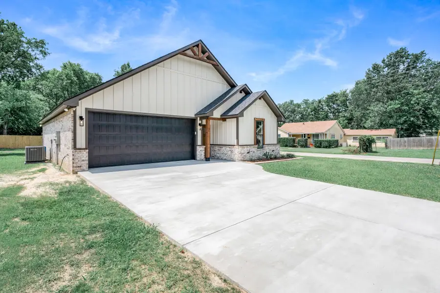 213 Turman Street, Mineola, TX 75773 - #2