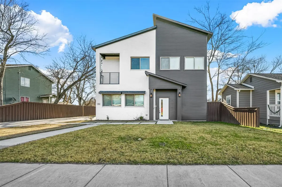204 N Getzendaner Street, Waxahachie, TX 75165 - #1