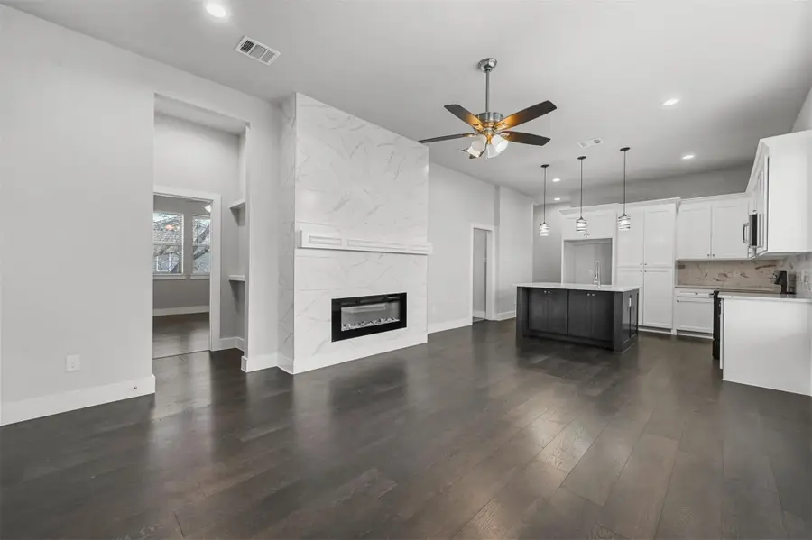 204 N Getzendaner Street, Waxahachie, TX 75165 - #2