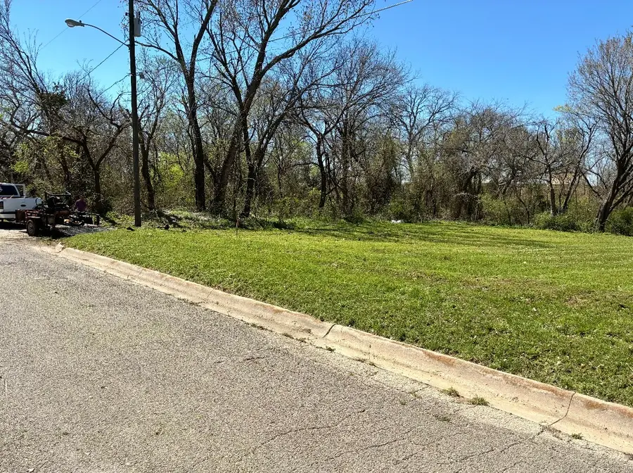 1103 Field Street, Gainesville, TX 76240 - #3