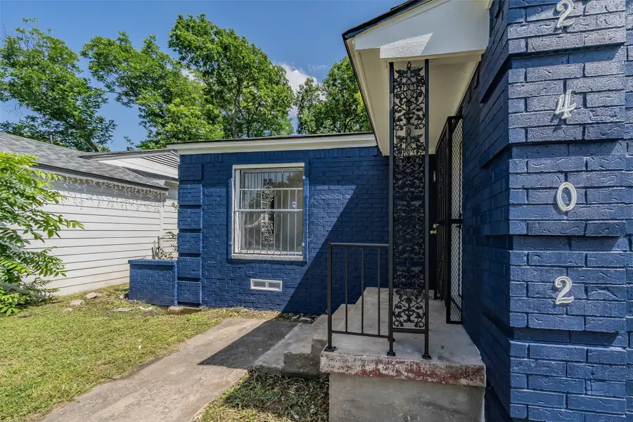 2402 E Overton Road, Dallas, TX 75216 - #2