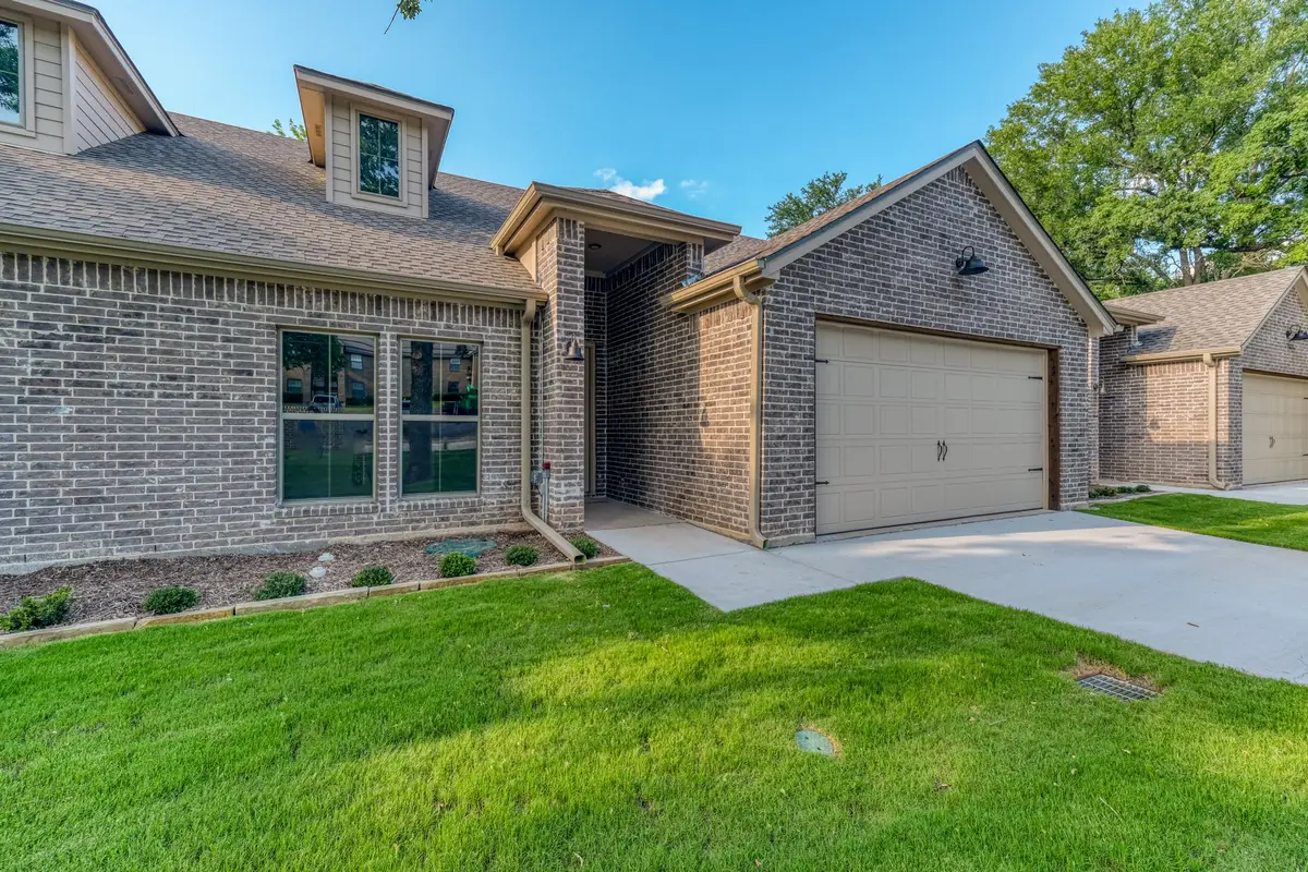 506,508,510 W West Oak Street, Weatherford, TX 76086 - #1