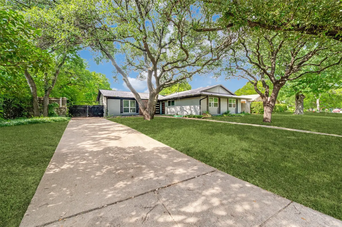 3707 Ridgeoak Way, Farmers Branch, TX 75244 - #1