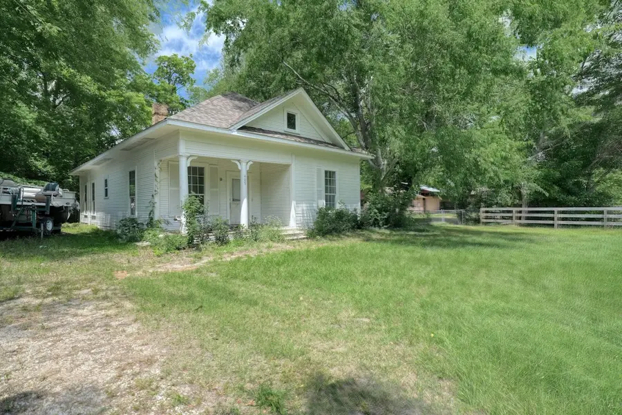 409 S Boyd Street, Lindale, TX 75771 - #2