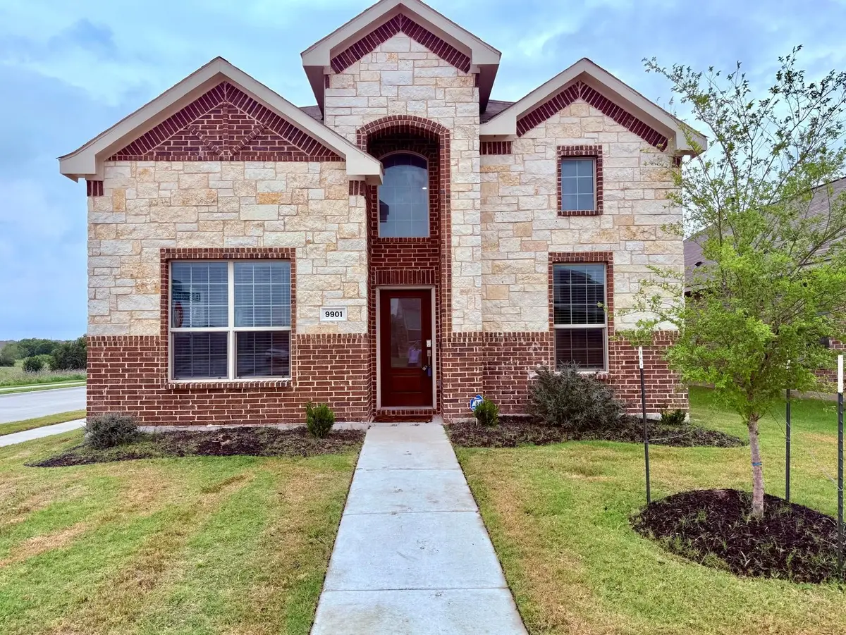 9901 Diamondhead Drive, Fort Worth, TX 76179 - #1