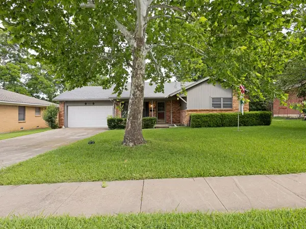 1419 Hillcrest Drive, Sherman, TX 75092