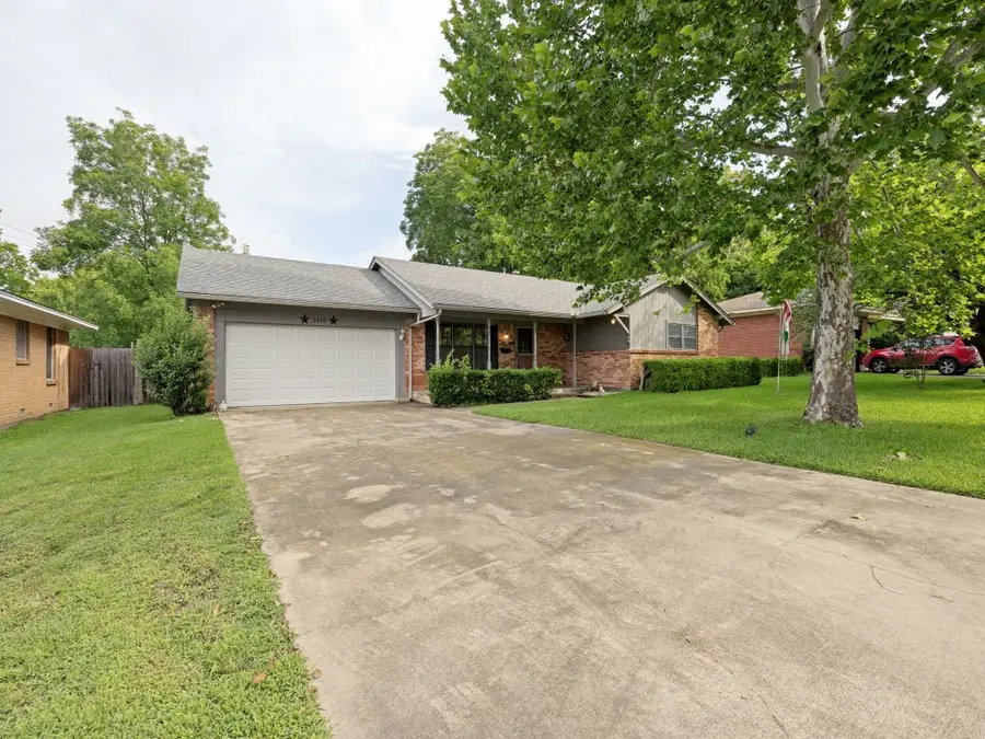 1419 Hillcrest Drive, Sherman, TX 75092 - #2