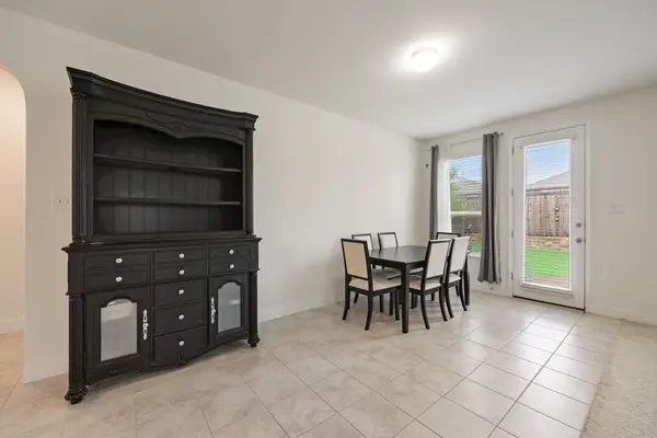 2520 Walker Avenue, Aubrey, TX 76227