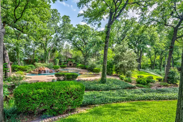 3905 Rothschild Drive, Flower Mound, TX 75022