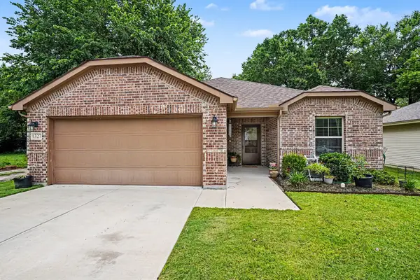 1327 Lanius Street, Gainesville, TX 76240